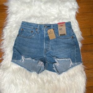 NWT Levi’s 501 Shorts